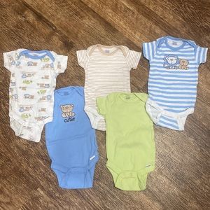 Gerber 3-6 month 5 pack short sleeved onesie